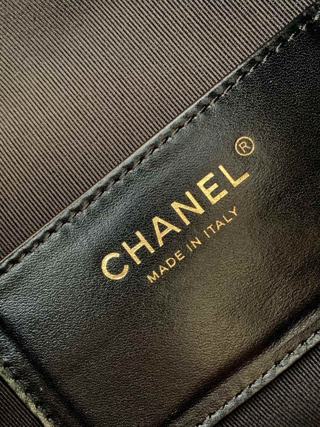 Chanel 25 Small - Medium Shoulder Handbag Suede Calfskin & Gold Metal - Image 31