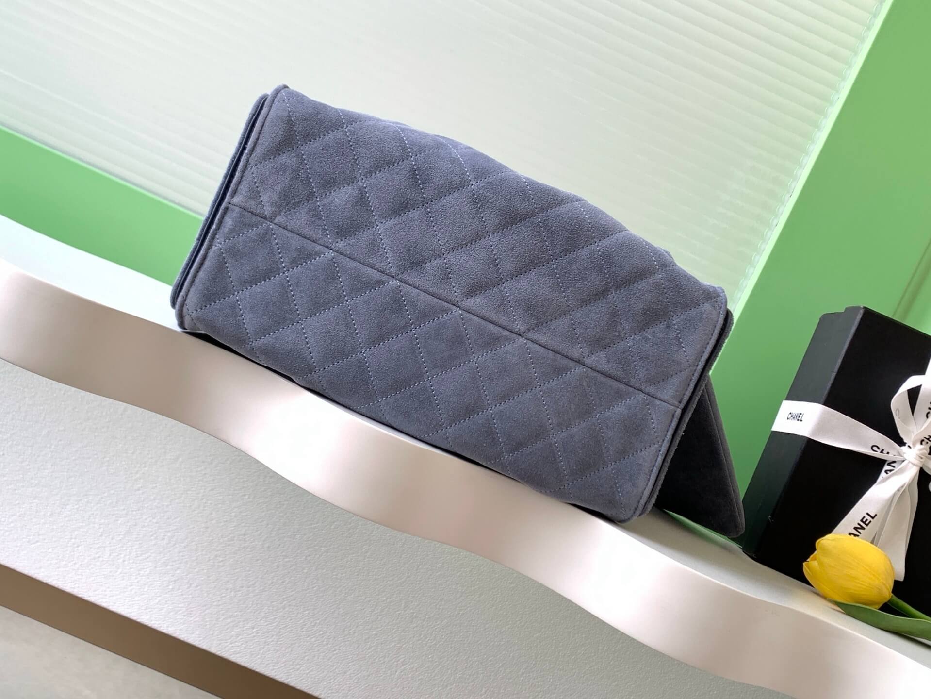 Chanel 25 Small - Medium Shoulder Handbag Suede Calfskin & Gold Metal - Image 107