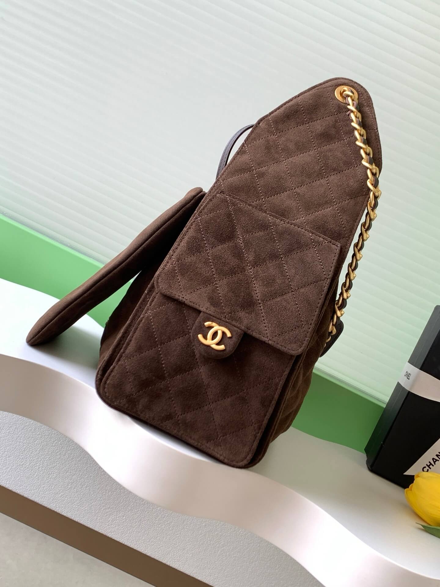 Chanel 25 Small - Medium Shoulder Handbag Suede Calfskin & Gold Metal - Image 187