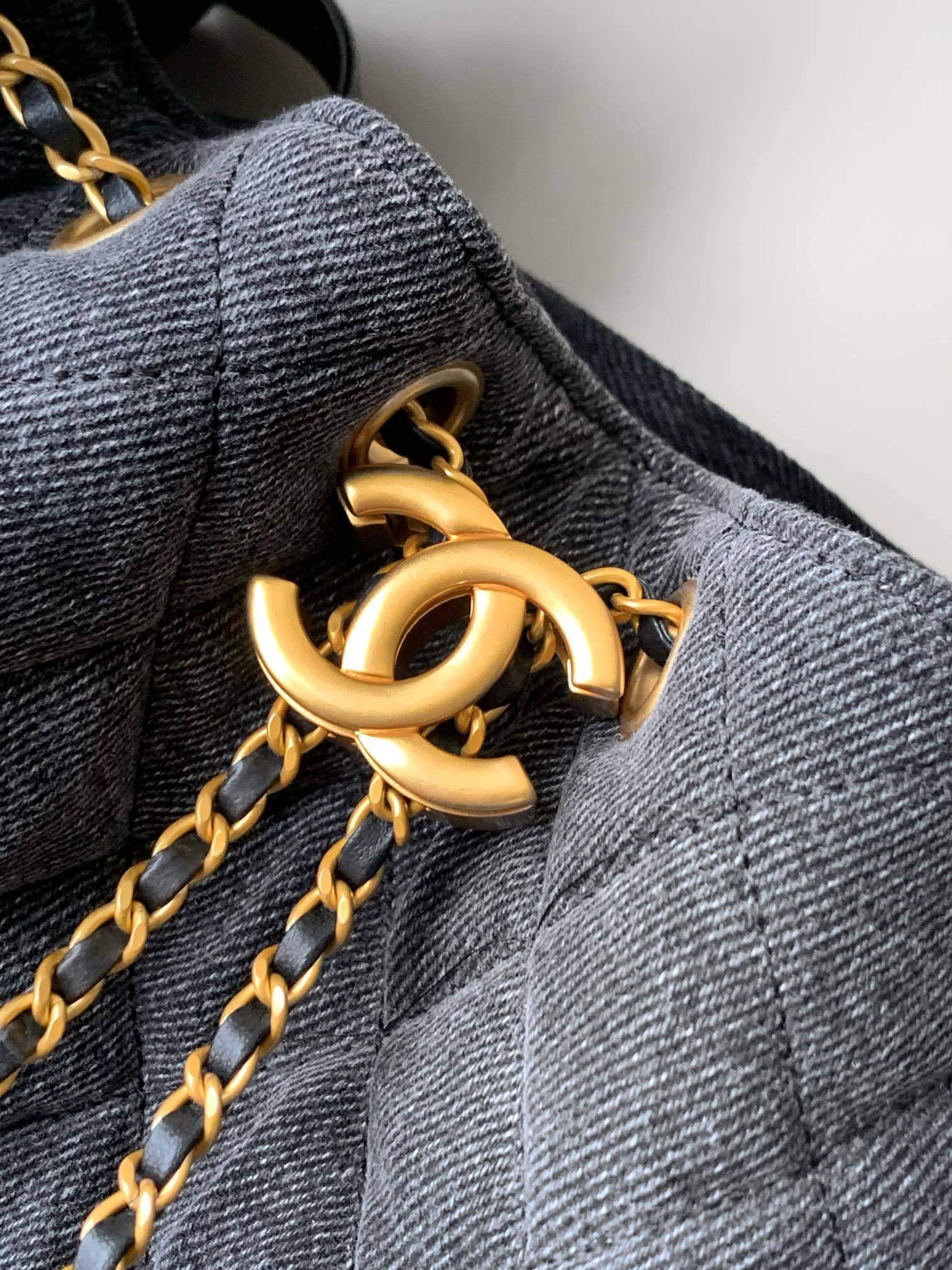 Chanel 25 Small - Medium Shoulder Handbag Suede Calfskin & Gold Metal - Image 139