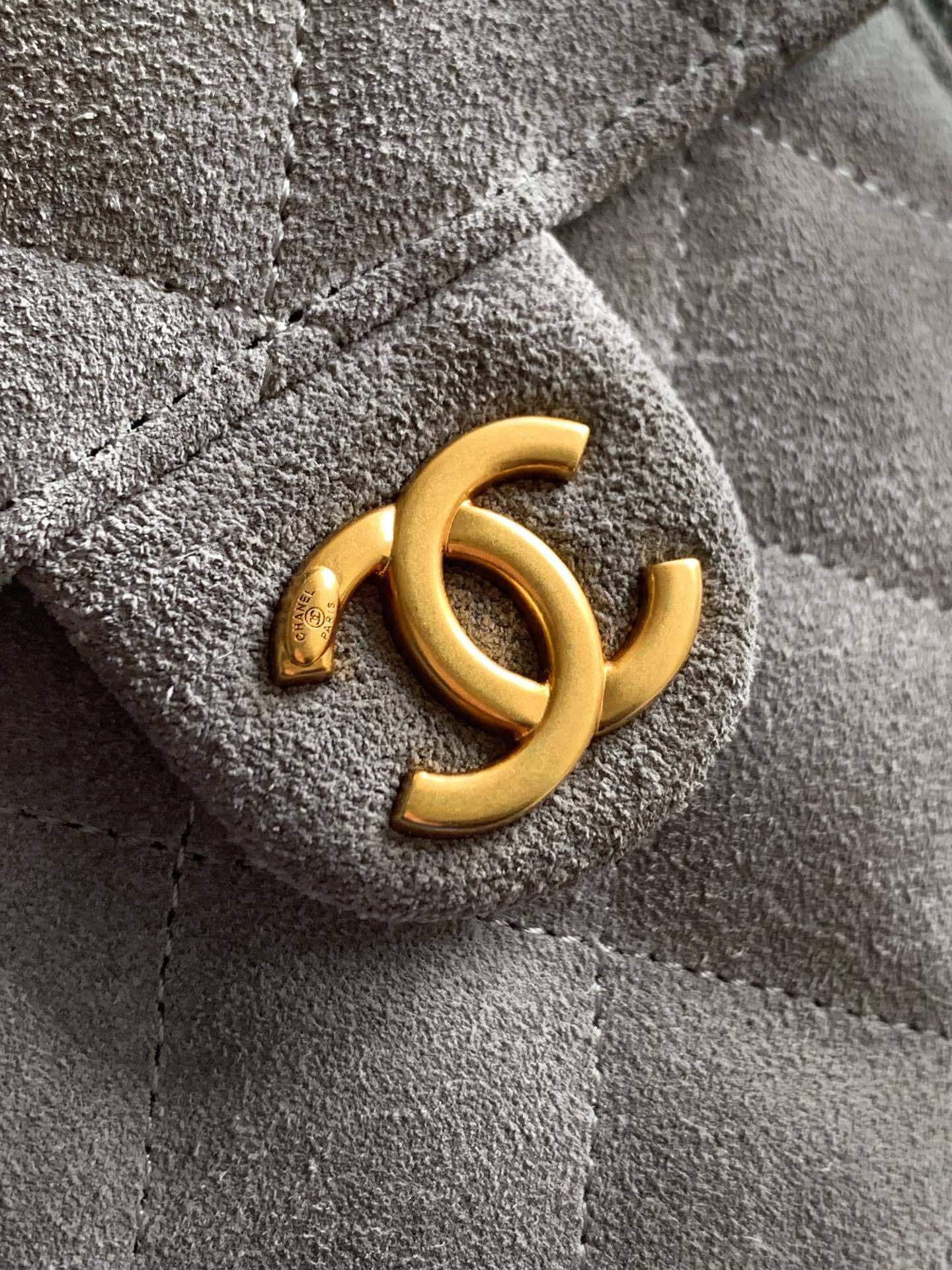 Chanel 25 Small - Medium Shoulder Handbag Suede Calfskin & Gold Metal - Image 122