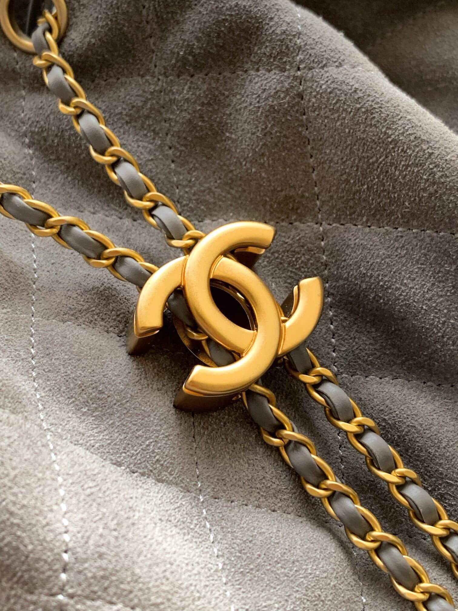 Chanel 25 Small - Medium Shoulder Handbag Suede Calfskin & Gold Metal - Image 121
