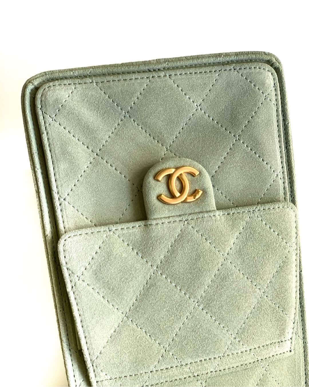 Chanel 25 Small - Medium Shoulder Handbag Suede Calfskin & Gold Metal - Image 87