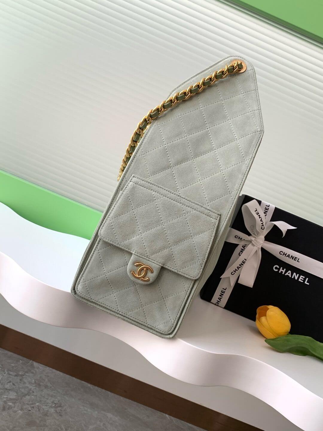 Chanel 25 Small - Medium Shoulder Handbag Suede Calfskin & Gold Metal - Image 88