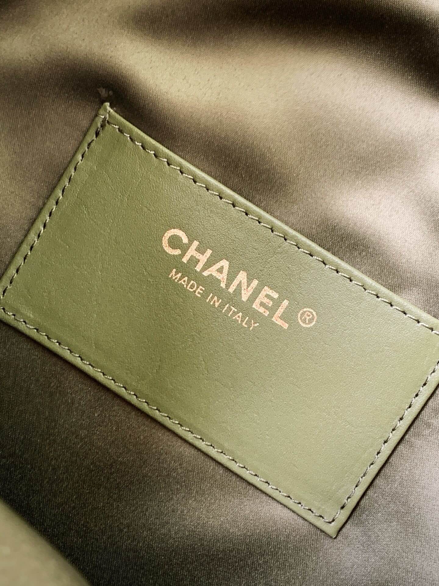 Chanel 25 Small - Medium Shoulder Handbag Suede Calfskin & Gold Metal - Image 156