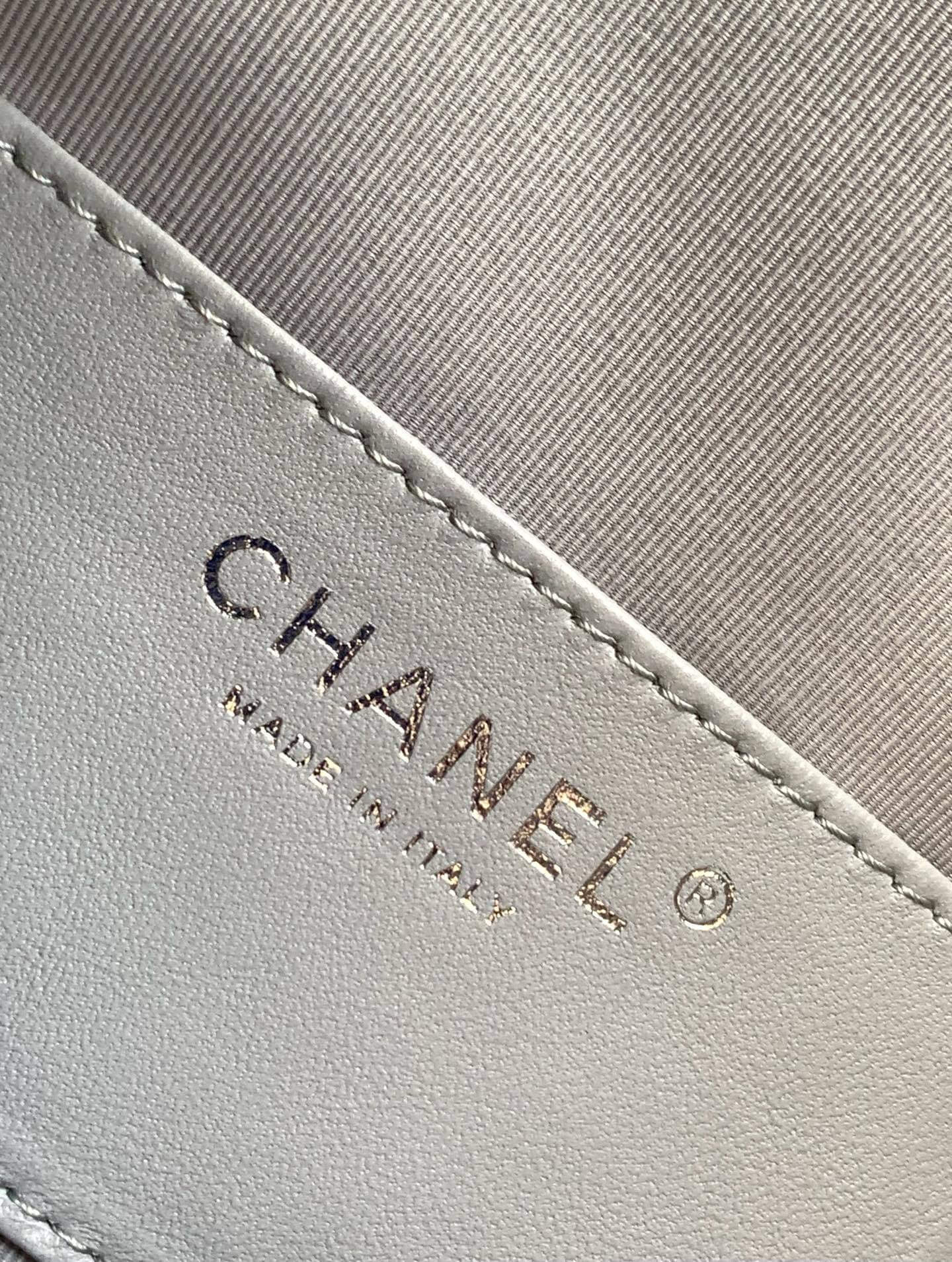 Chanel 25 Small - Medium Shoulder Handbag Suede Calfskin & Gold Metal - Image 66