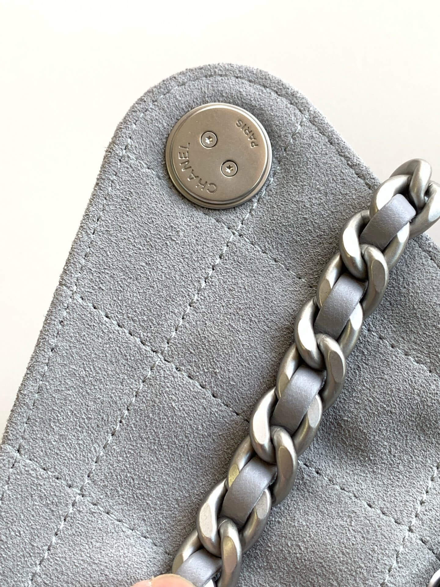 Chanel 25 Small - Medium Shoulder Handbag Suede Calfskin & Gold Metal - Image 68