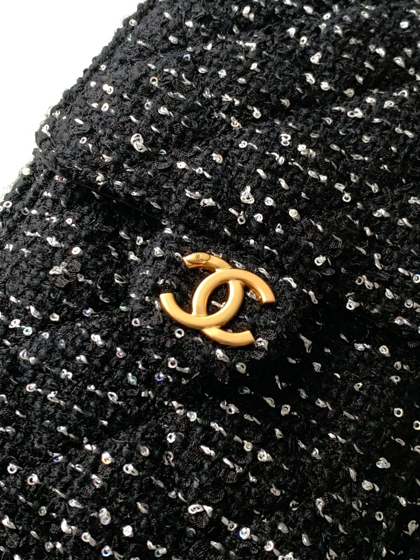 Chanel 25 Hobo Tweed Sequined Aged Gold-tone Metal Hardware Shoulder Bag - Image 5