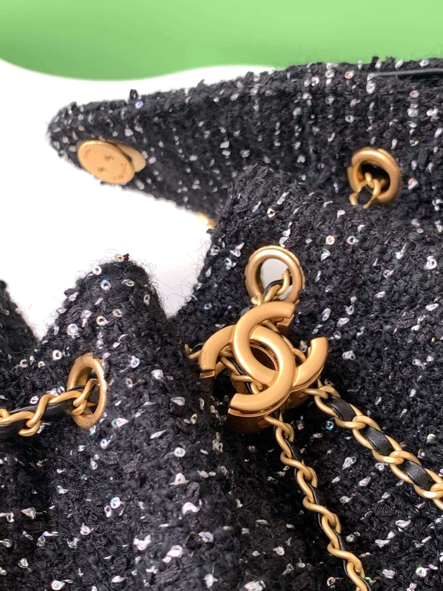 Chanel 25 Hobo Tweed Sequined Aged Gold-tone Metal Hardware Shoulder Bag - Image 6