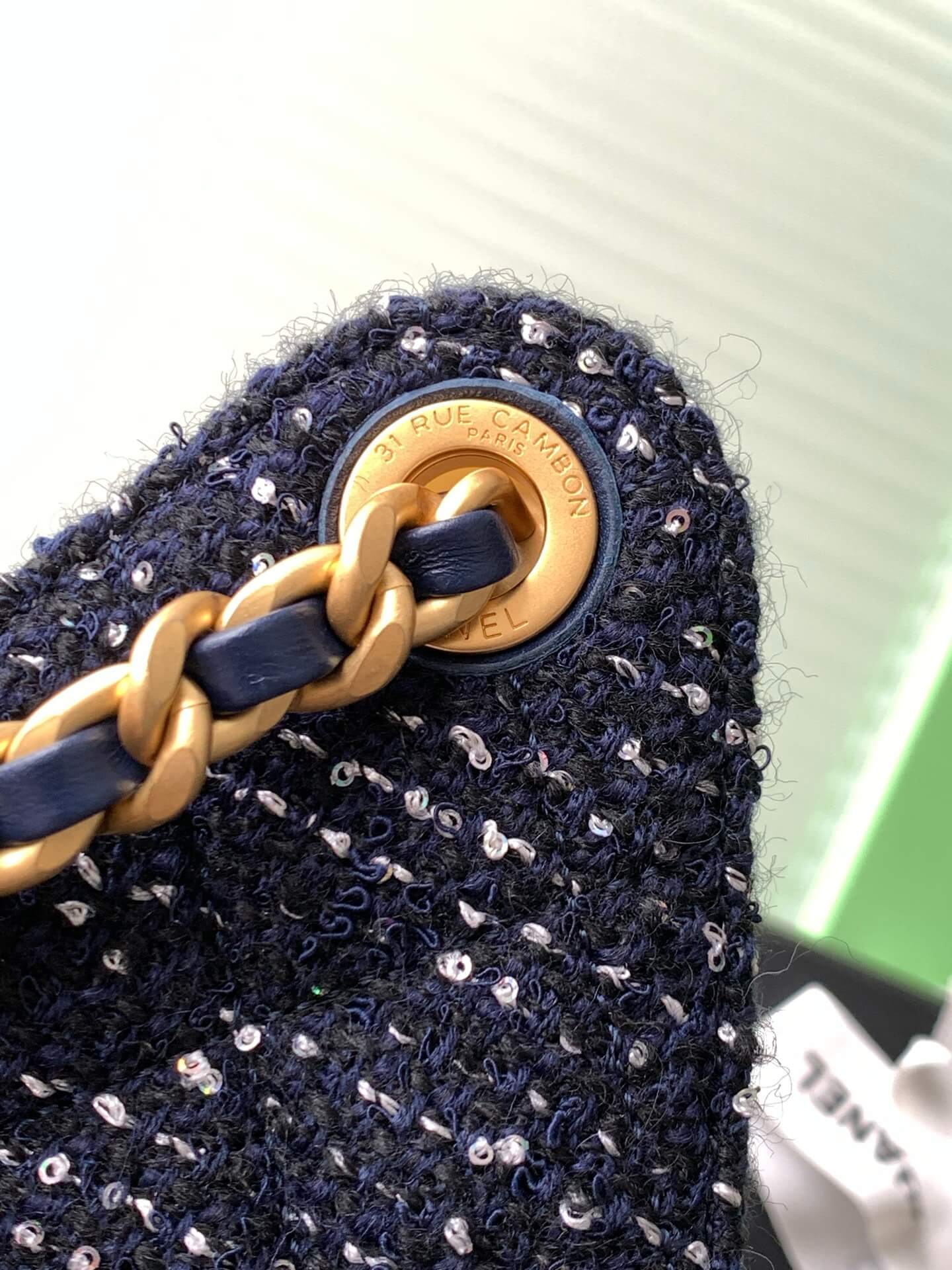 Chanel 25 Hobo Tweed Sequined Aged Gold-tone Metal Hardware Shoulder Bag - Image 43