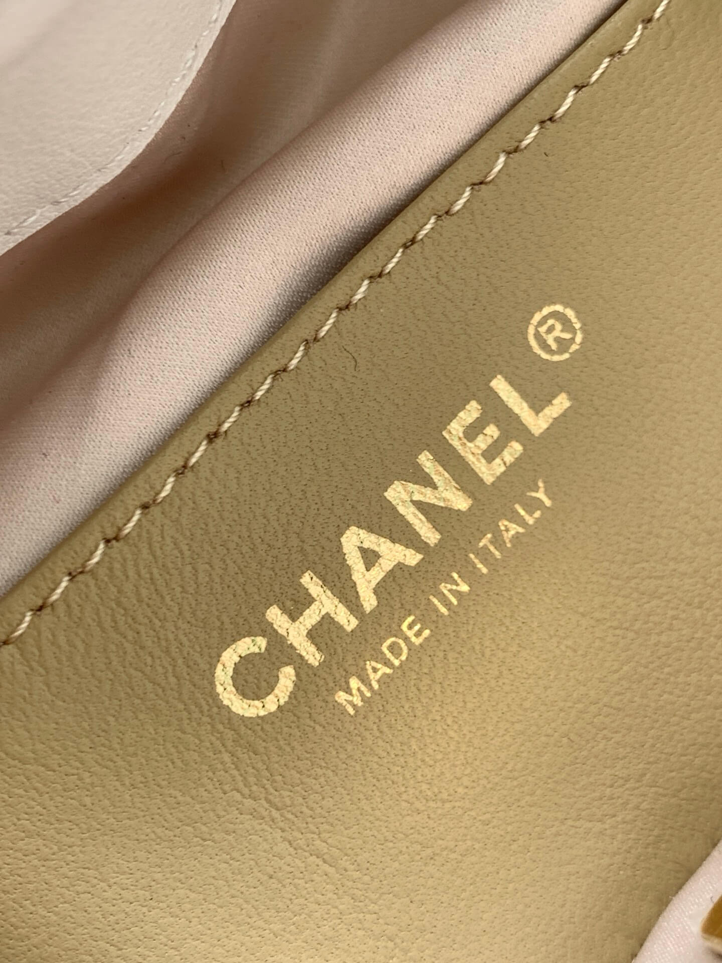 Chanel 25 Hobo Tweed Sequined Aged Gold-tone Metal Hardware Shoulder Bag - Image 22