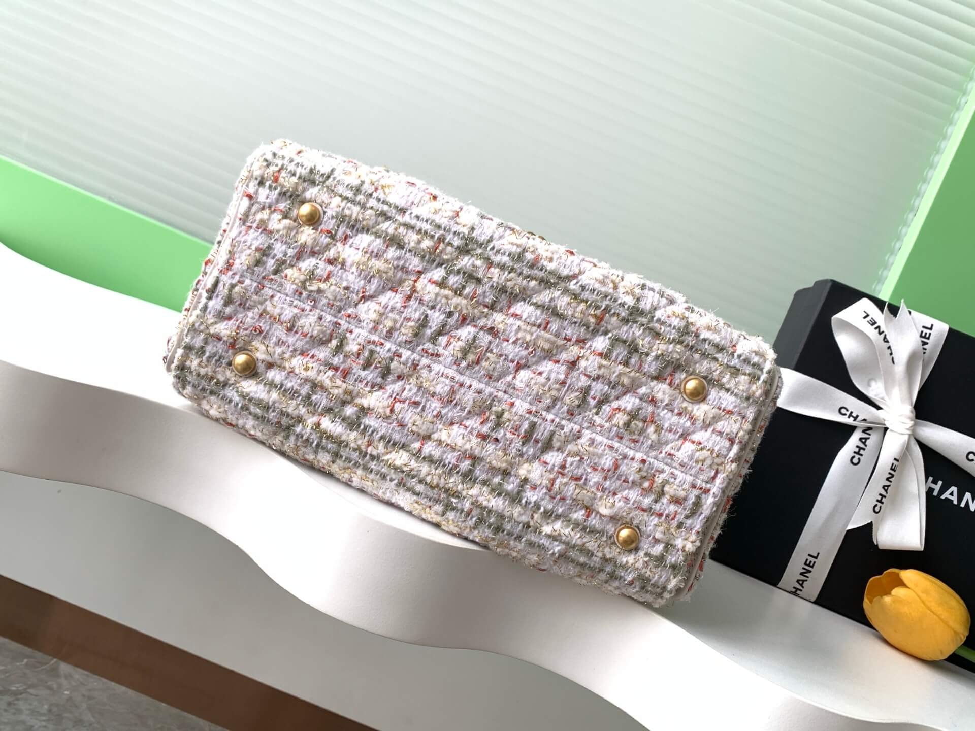 Chanel 25 Hobo Tweed Sequined Aged Gold-tone Metal Hardware Shoulder Bag - Image 27