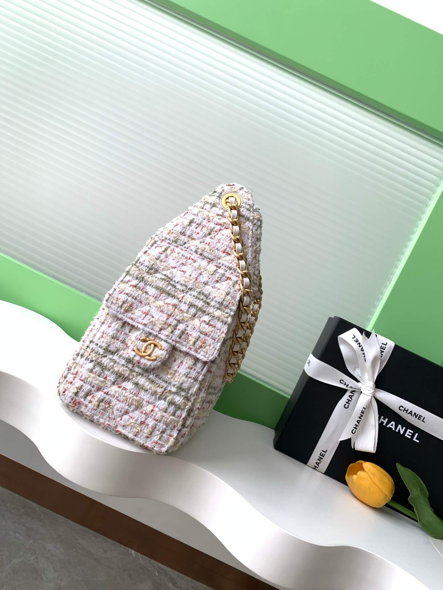 Chanel 25 Hobo Tweed Sequined Aged Gold-tone Metal Hardware Shoulder Bag - Image 26