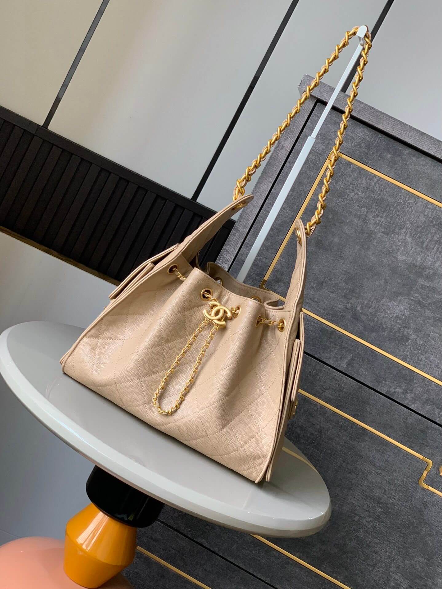 Chanel 25 Small - Medium Shoulder Handbag Grained Calfskin & Gold-Tone Metal - Image 107