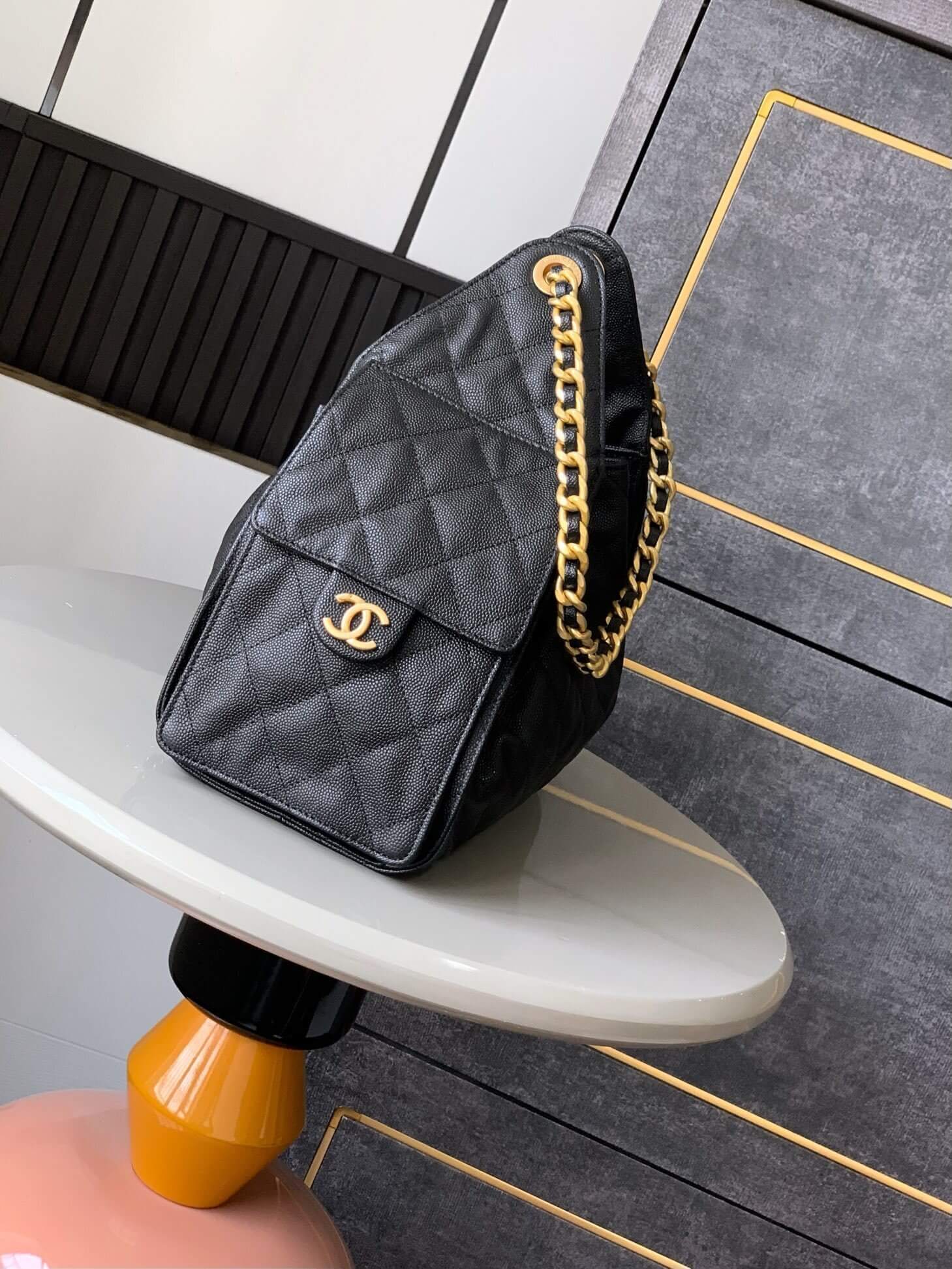 Chanel 25 Small - Medium Shoulder Handbag Grained Calfskin & Gold-Tone Metal - Image 3