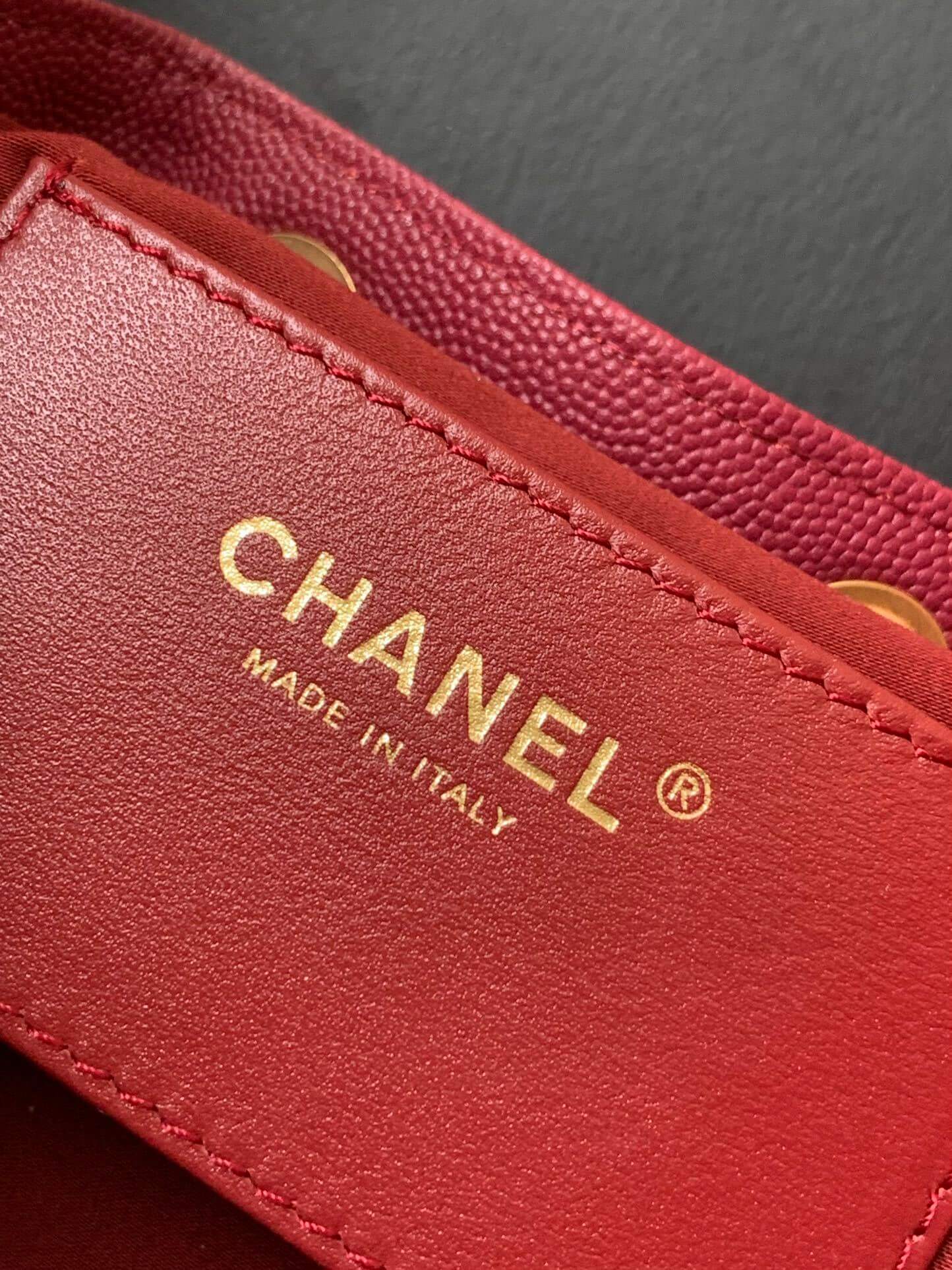 Chanel 25 Small - Medium Shoulder Handbag Grained Calfskin & Gold-Tone Metal - Image 30