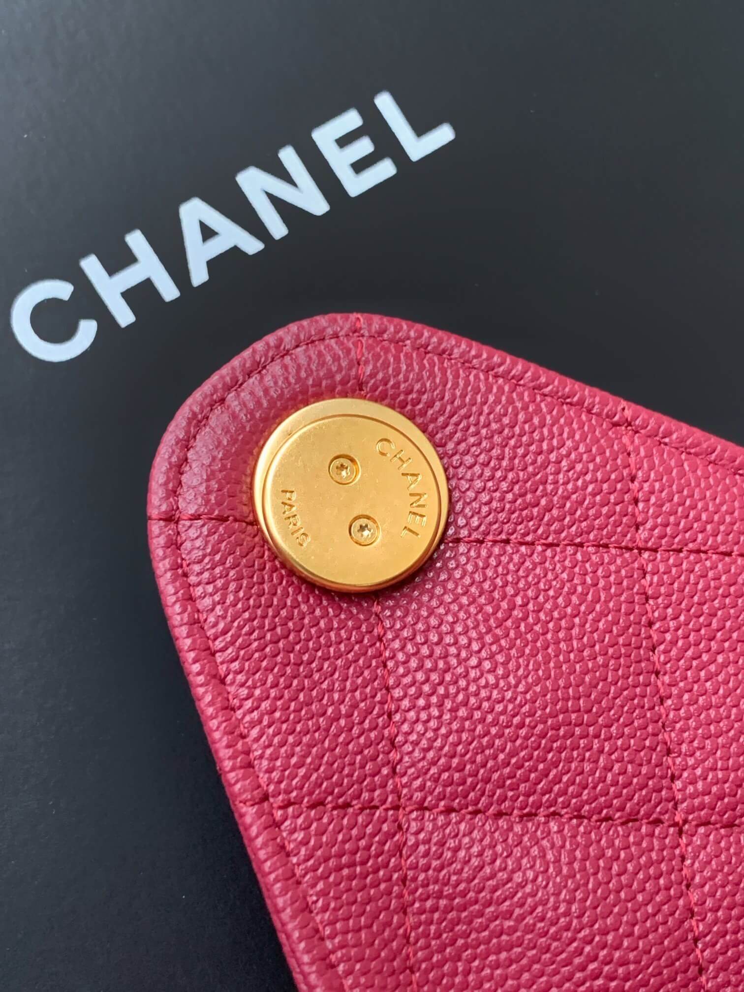 Chanel 25 Small - Medium Shoulder Handbag Grained Calfskin & Gold-Tone Metal - Image 33