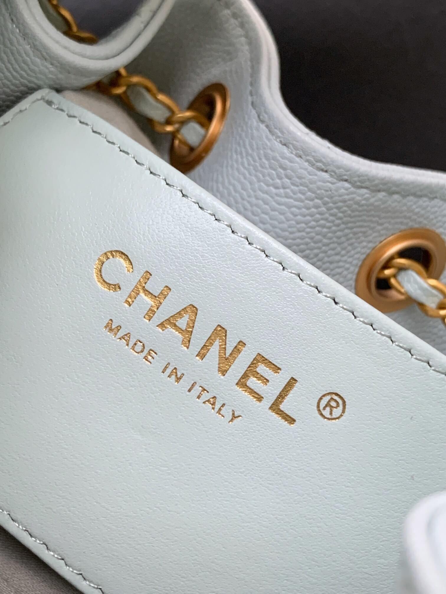 Chanel 25 Small - Medium Shoulder Handbag Grained Calfskin & Gold-Tone Metal - Image 74