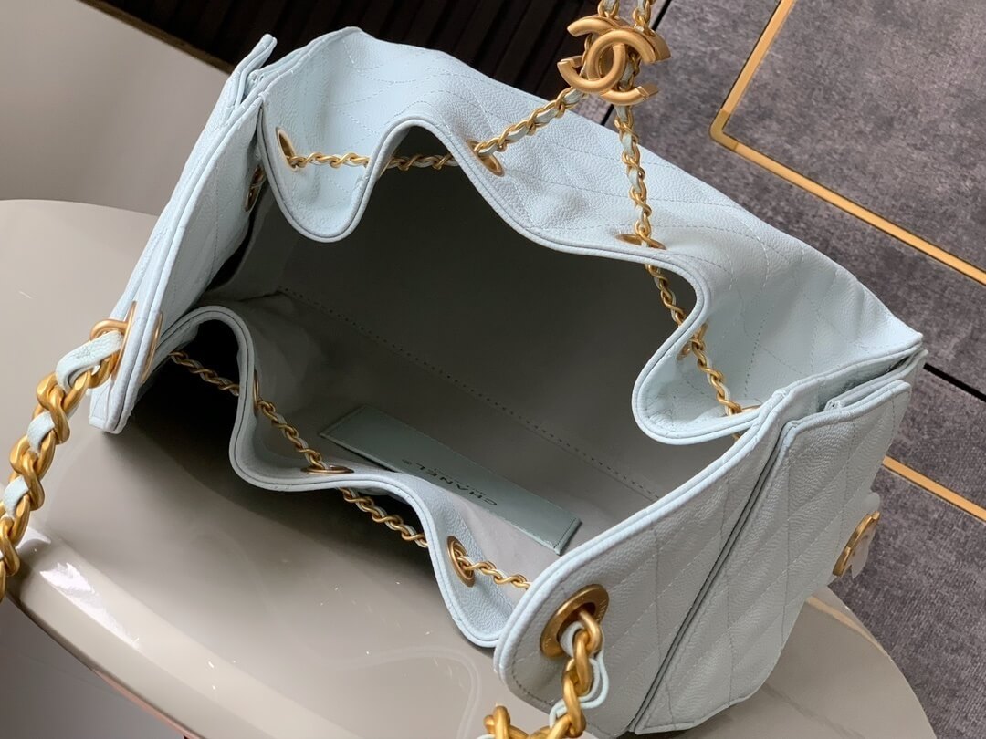 Chanel 25 Small - Medium Shoulder Handbag Grained Calfskin & Gold-Tone Metal - Image 73