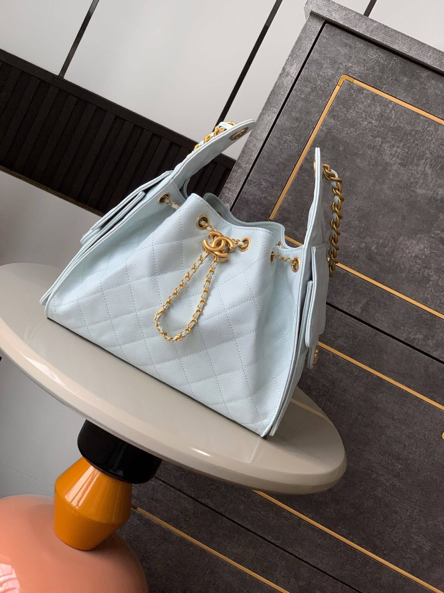 Chanel 25 Small - Medium Shoulder Handbag Grained Calfskin & Gold-Tone Metal - Image 71