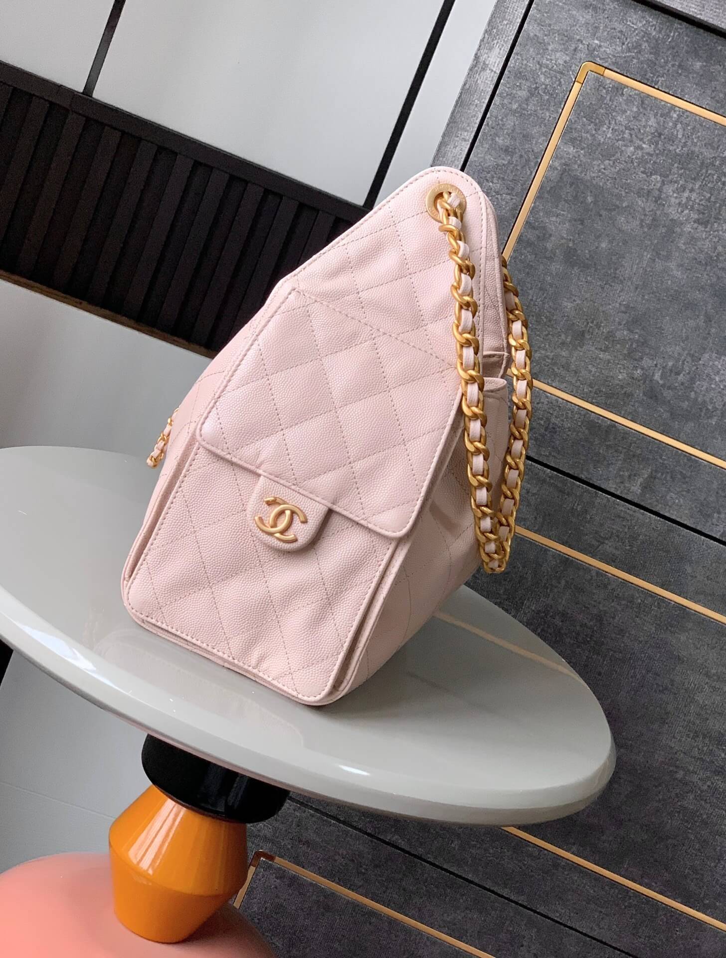 Chanel 25 Small - Medium Shoulder Handbag Grained Calfskin & Gold-Tone Metal - Image 96