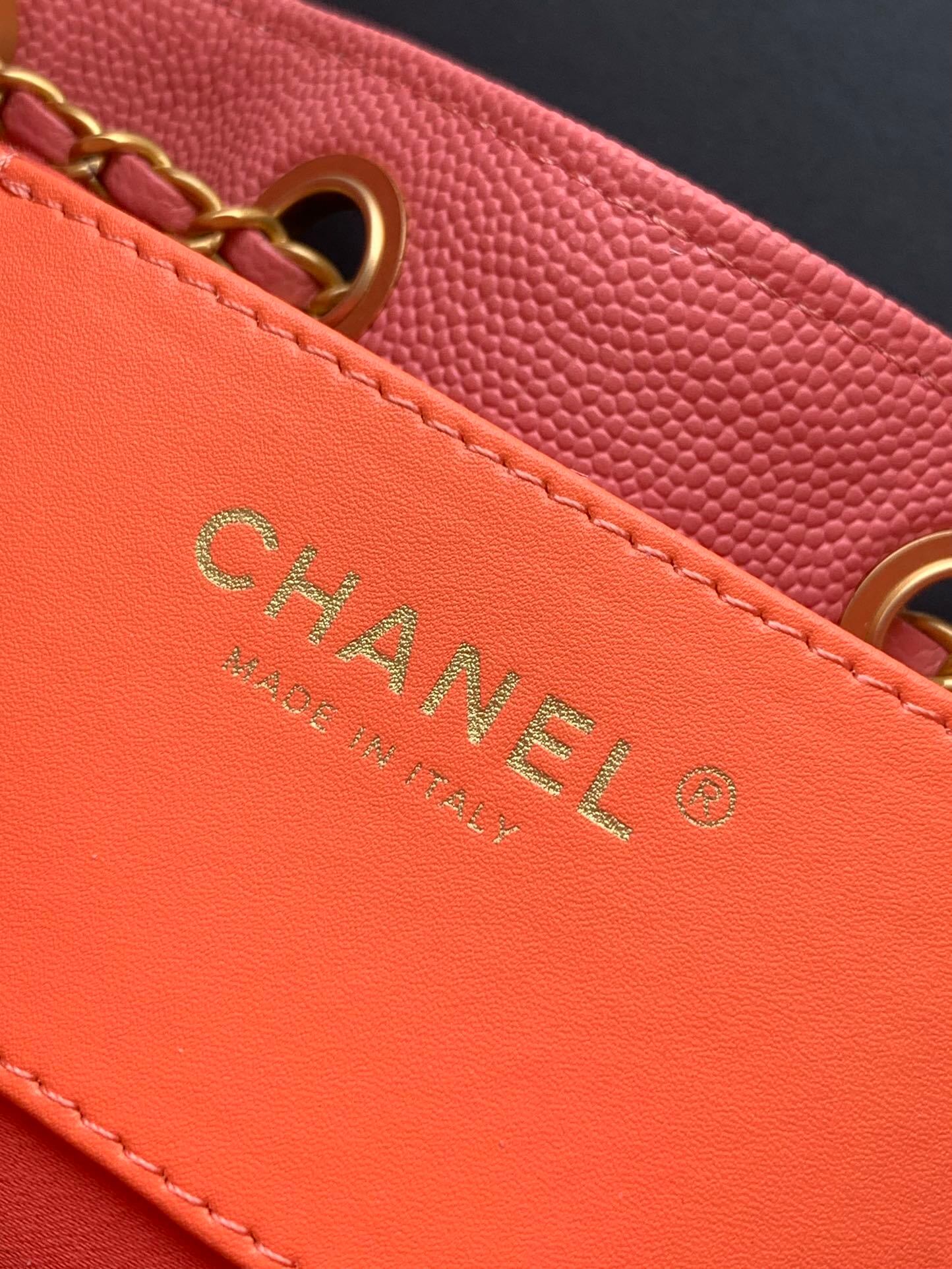 Chanel 25 Small - Medium Shoulder Handbag Grained Calfskin & Gold-Tone Metal - Image 65