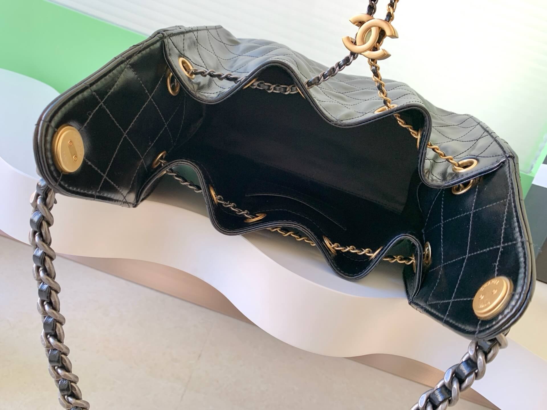 Chanel 25 Small - Medium Shoulder Handbag Shiny Crumpled Calfskin, Gold/Silver-Tone & Ruthenium-Finish Metal Black - Image 12