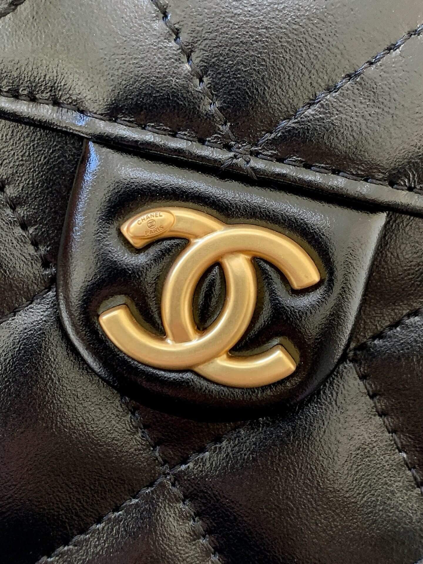 Chanel 25 Small - Medium Shoulder Handbag Shiny Crumpled Calfskin, Gold/Silver-Tone & Ruthenium-Finish Metal Black - Image 14