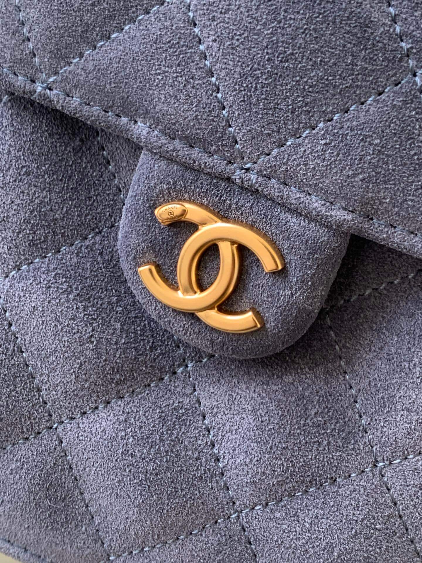 Chanel 25 Small - Medium Shoulder Handbag Suede Calfskin & Gold Metal - Image 95
