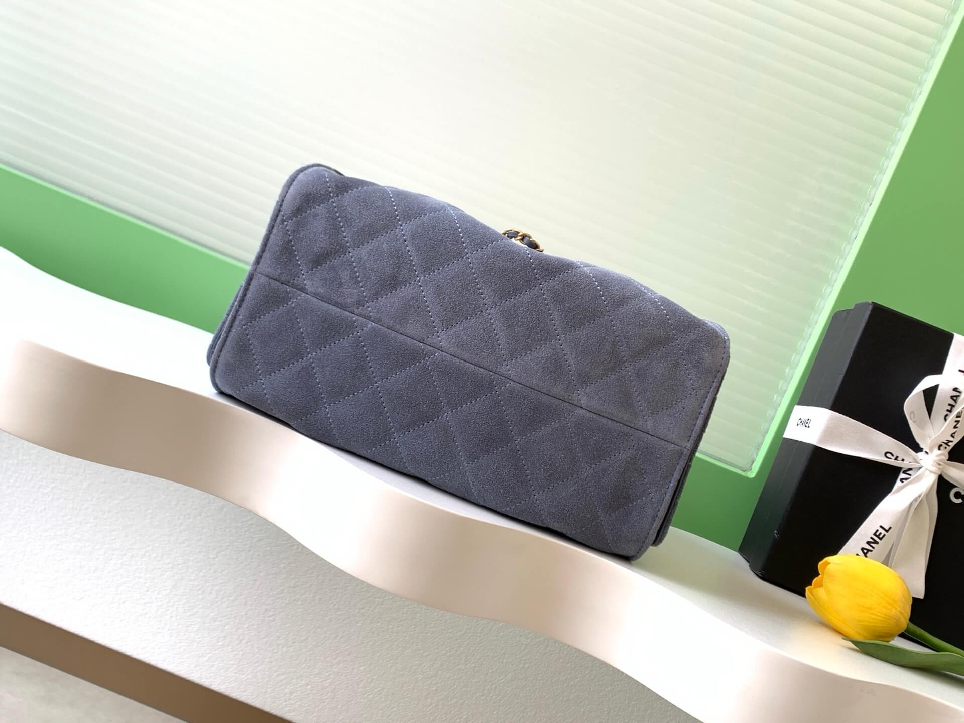 Chanel 25 Small - Medium Shoulder Handbag Suede Calfskin & Gold Metal - Image 98