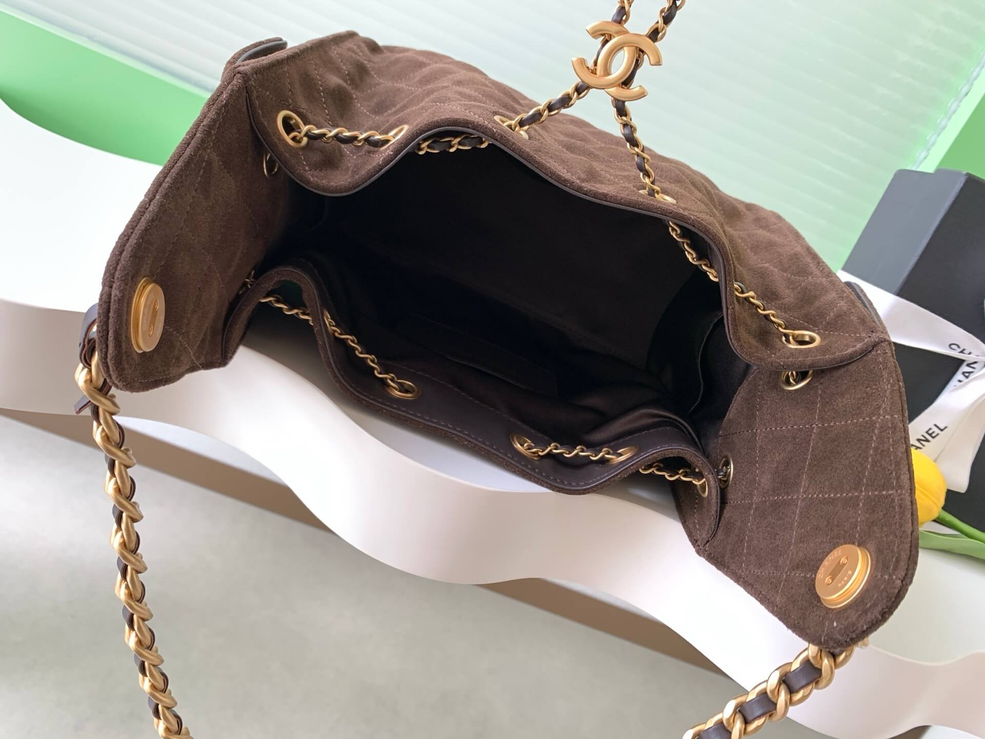 Chanel 25 Small - Medium Shoulder Handbag Suede Calfskin & Gold Metal - Image 182