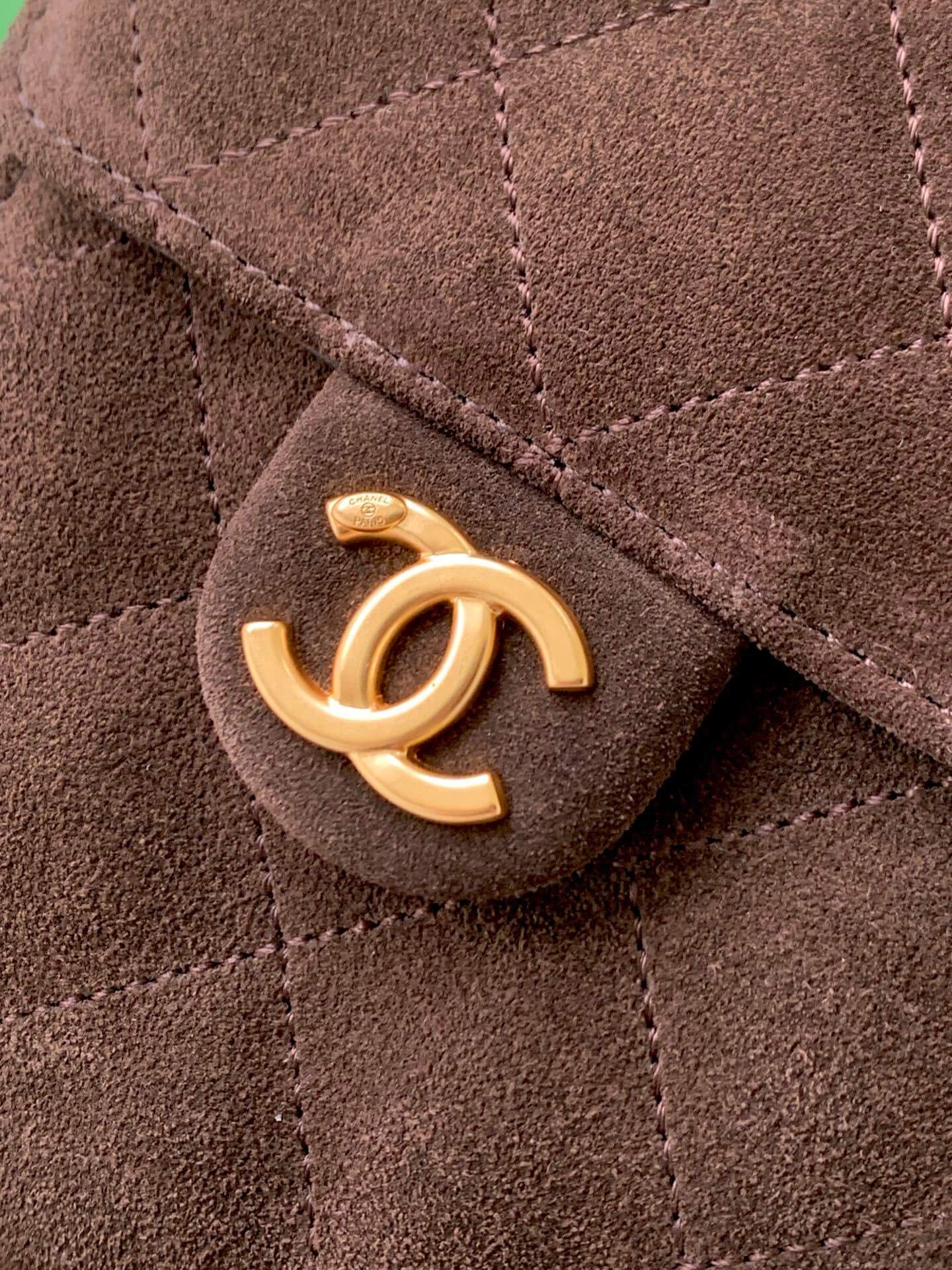 Chanel 25 Small - Medium Shoulder Handbag Suede Calfskin & Gold Metal - Image 184