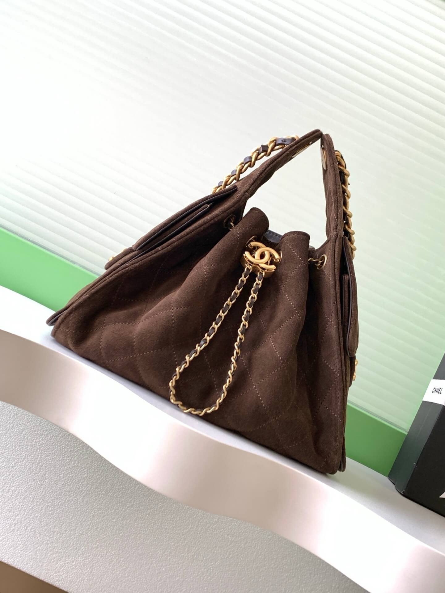 Chanel 25 Small - Medium Shoulder Handbag Suede Calfskin & Gold Metal - Image 180