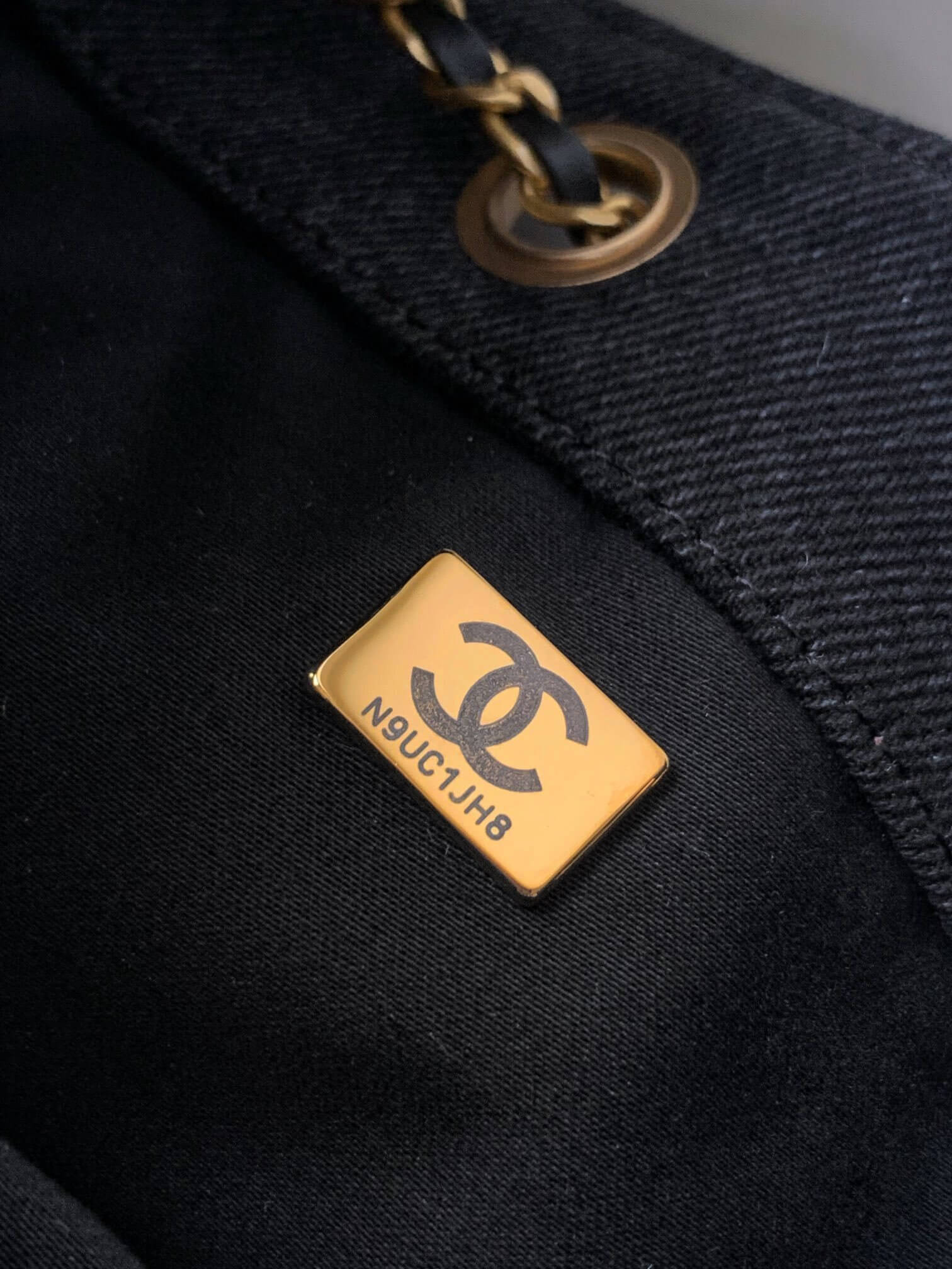 Chanel 25 Small - Medium Shoulder Handbag Suede Calfskin & Gold Metal - Image 129