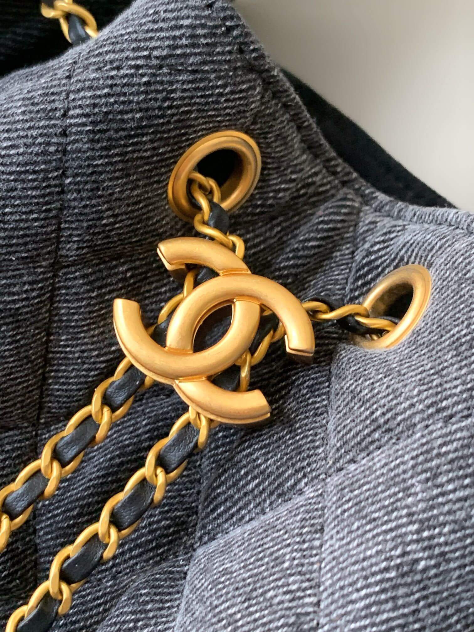 Chanel 25 Small - Medium Shoulder Handbag Suede Calfskin & Gold Metal - Image 131