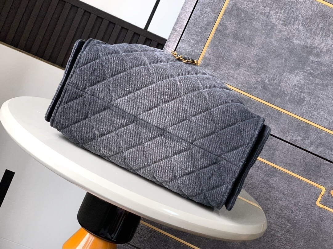 Chanel 25 Small - Medium Shoulder Handbag Suede Calfskin & Gold Metal - Image 134