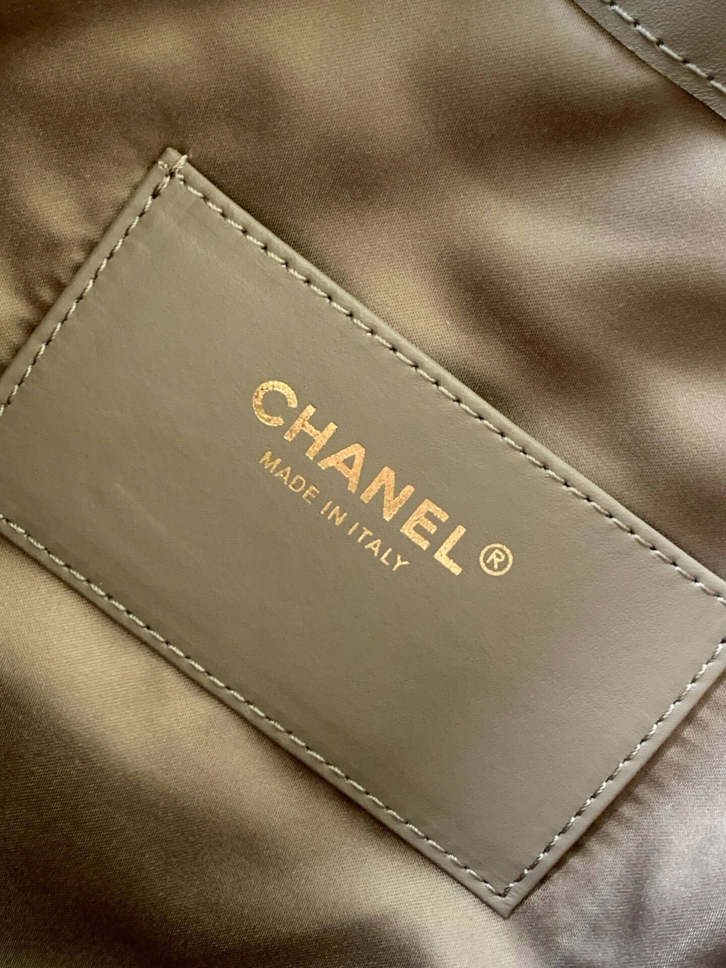 Chanel 25 Small - Medium Shoulder Handbag Suede Calfskin & Gold Metal - Image 165