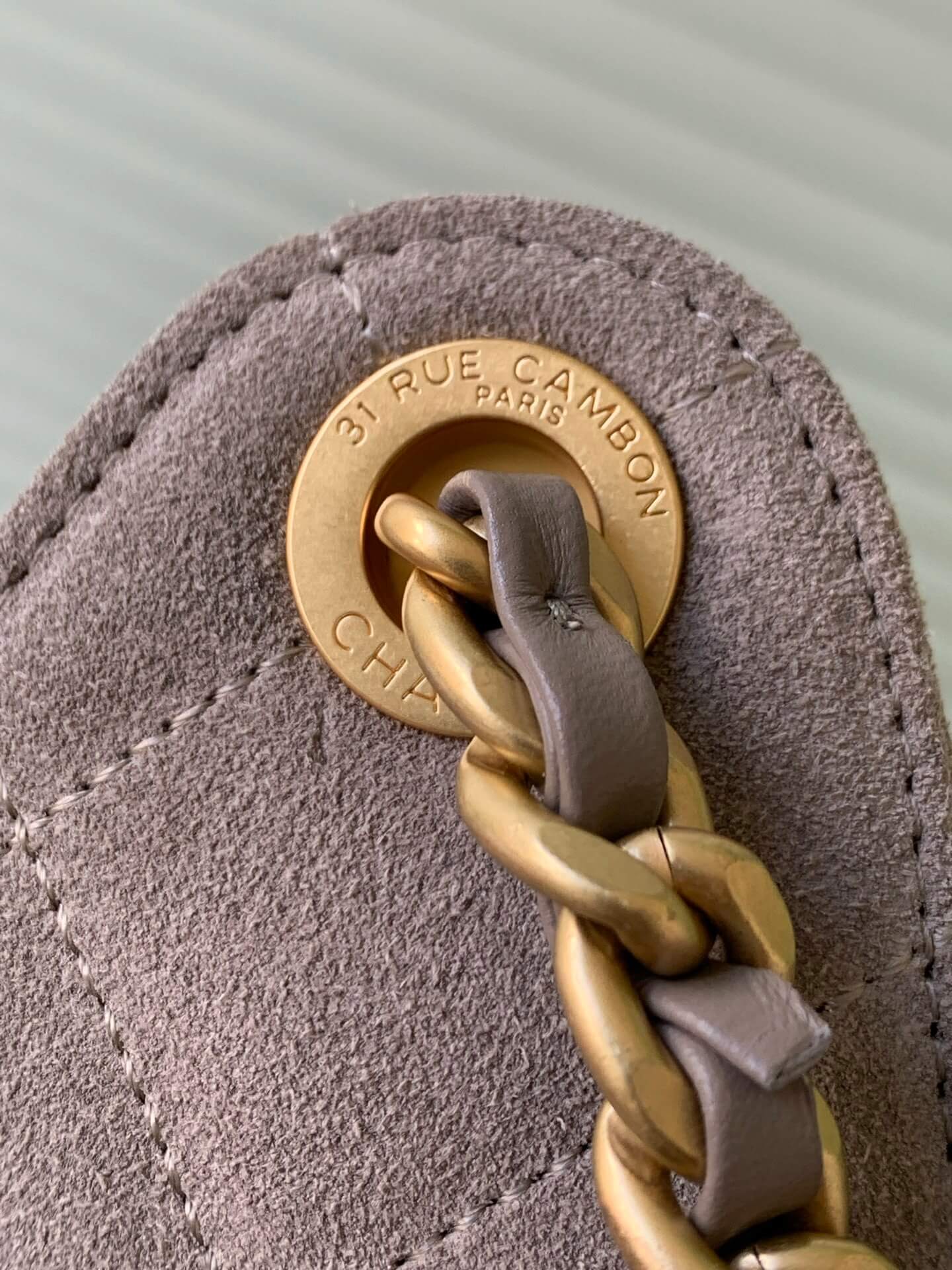 Chanel 25 Small - Medium Shoulder Handbag Suede Calfskin & Gold Metal - Image 168