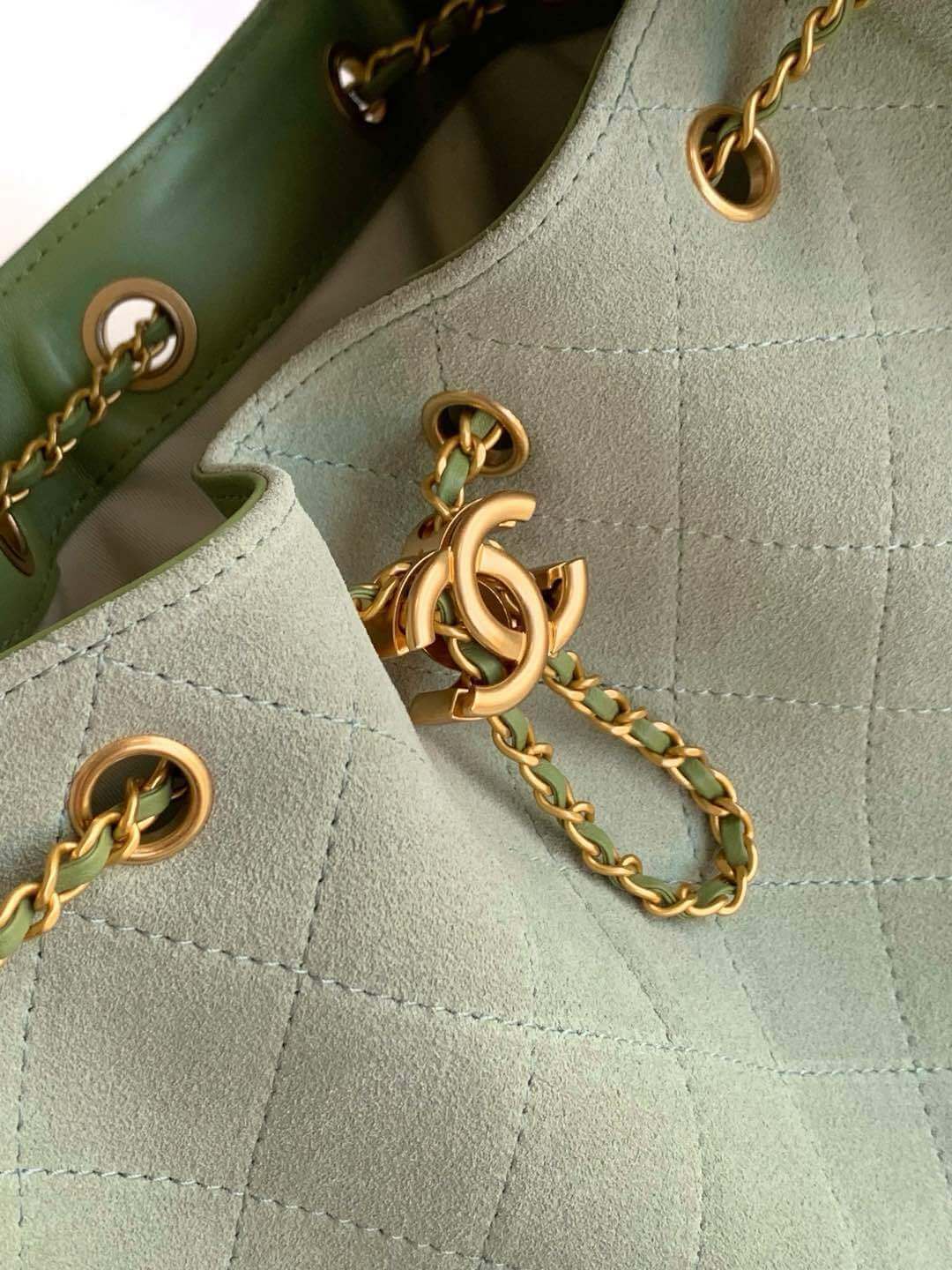 Chanel 25 Small - Medium Shoulder Handbag Suede Calfskin & Gold Metal - Image 76