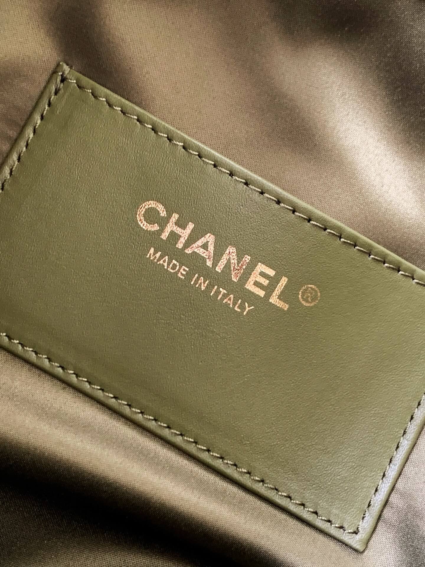 Chanel 25 Small - Medium Shoulder Handbag Suede Calfskin & Gold Metal - Image 147