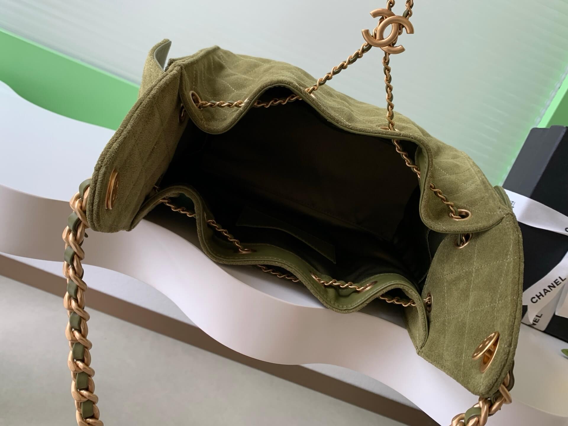 Chanel 25 Small - Medium Shoulder Handbag Suede Calfskin & Gold Metal - Image 146