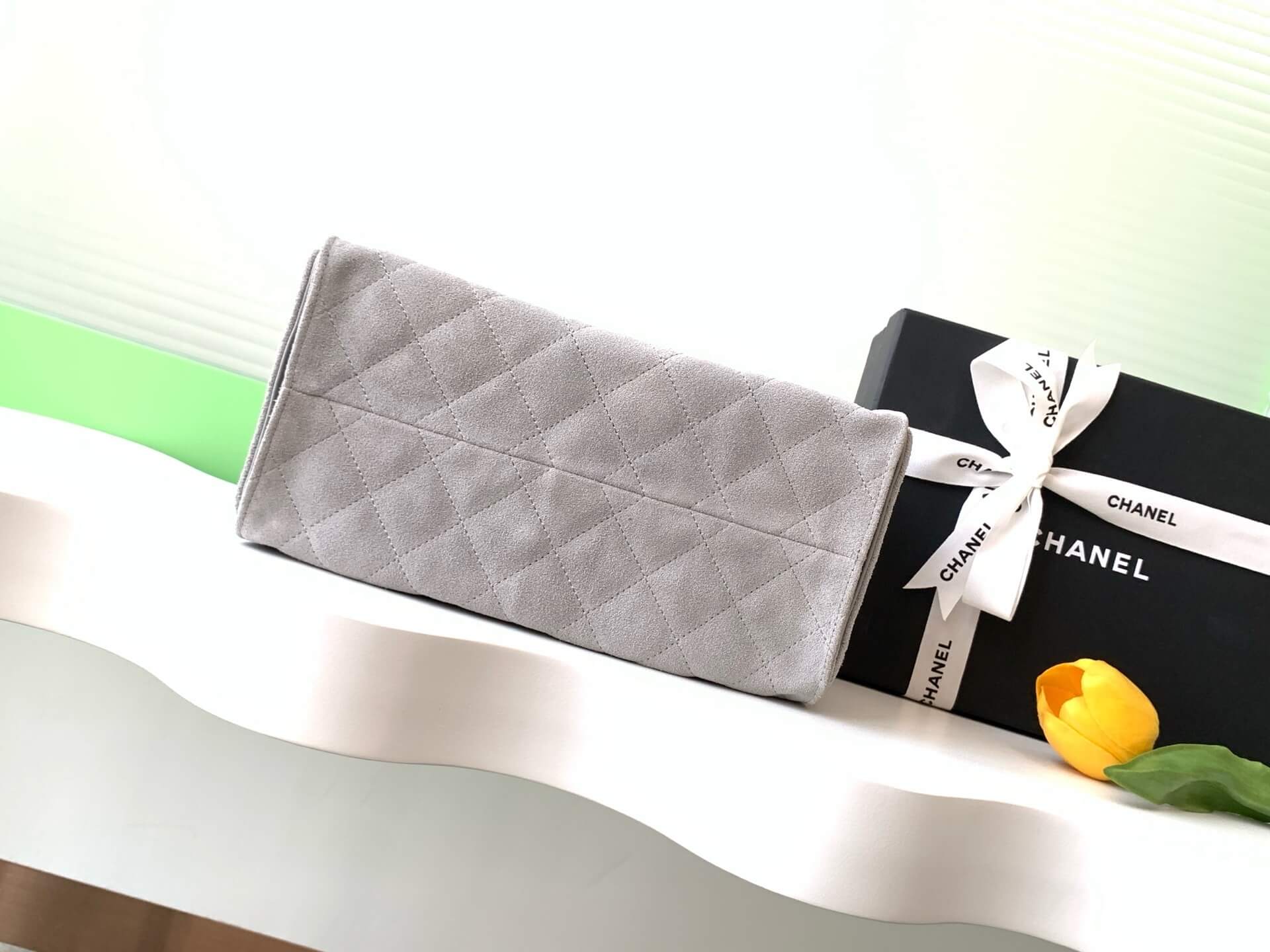 Chanel 25 Small - Medium Shoulder Handbag Suede Calfskin & Gold Metal - Image 62