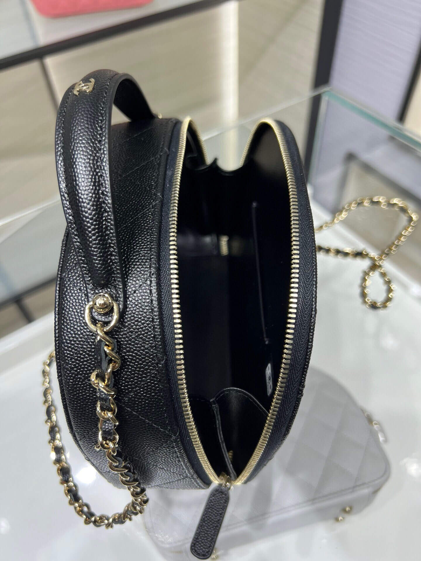 Chanel 25C Top Handle Chain Vanity Case Grained Calfskin Caviar Leather Shoulder Crossbody Handbag - Image 3