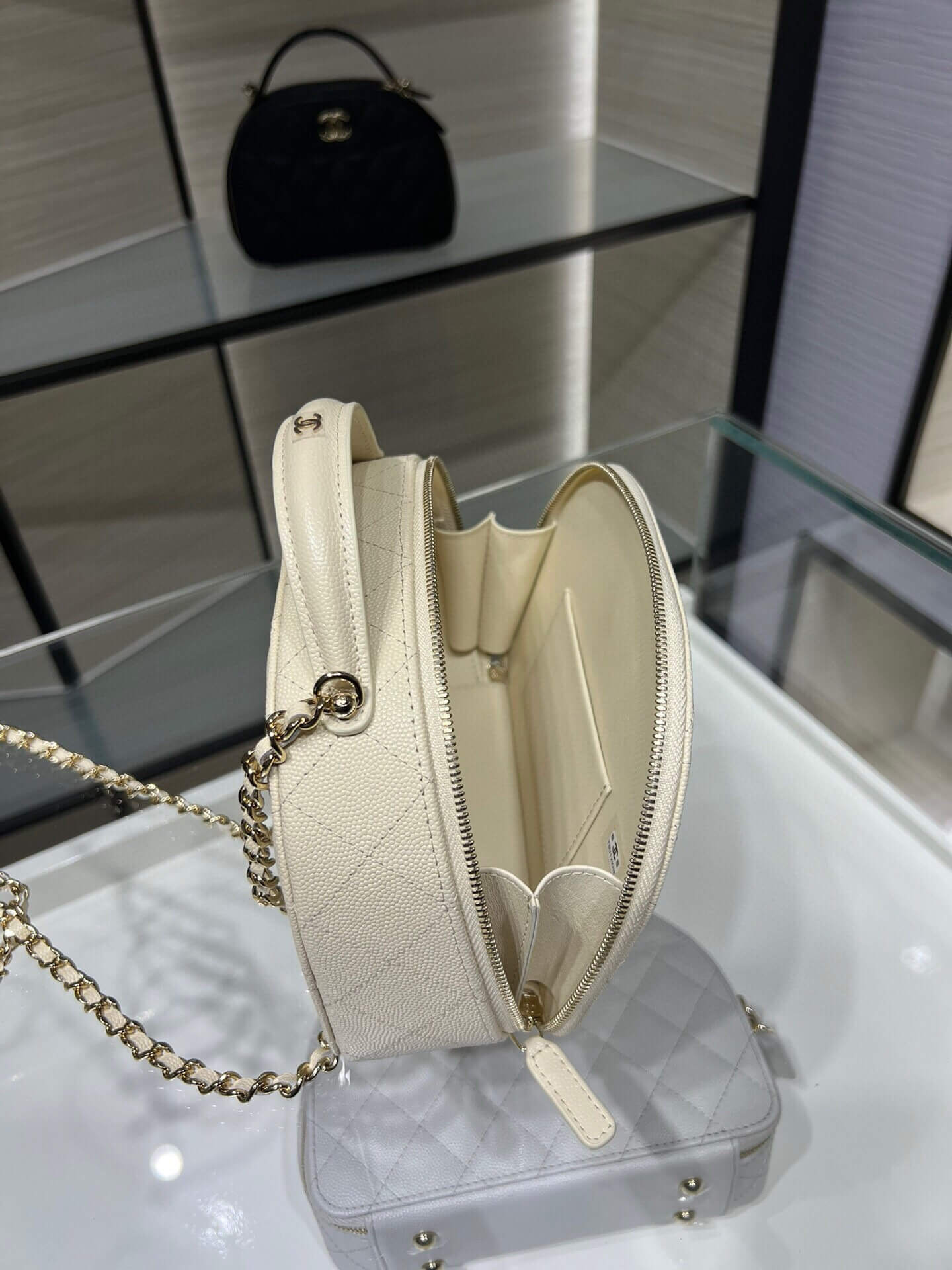 Chanel 25C Top Handle Chain Vanity Case Grained Calfskin Caviar Leather Shoulder Crossbody Handbag - Image 12