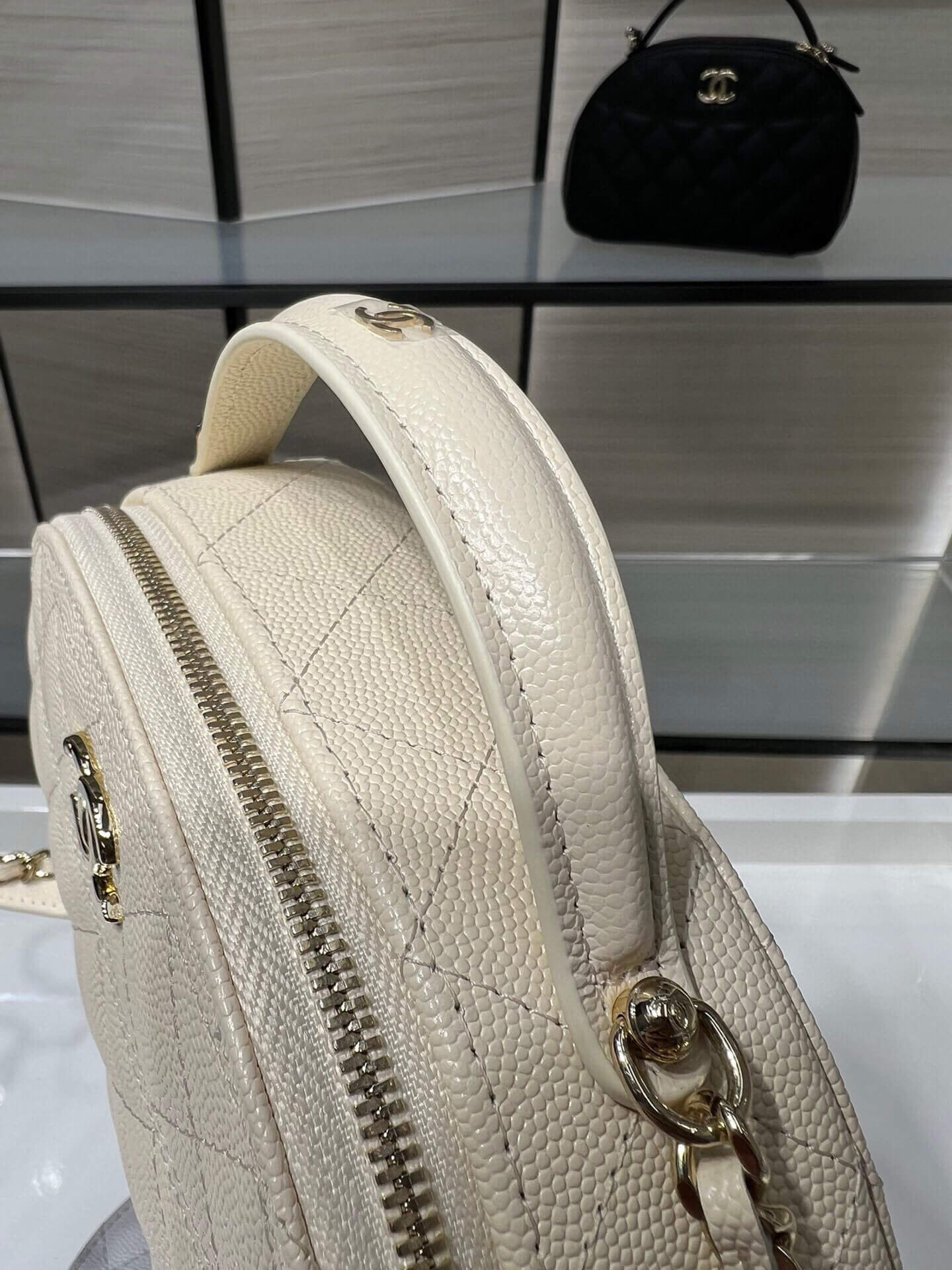 Chanel 25C Top Handle Chain Vanity Case Grained Calfskin Caviar Leather Shoulder Crossbody Handbag - Image 13