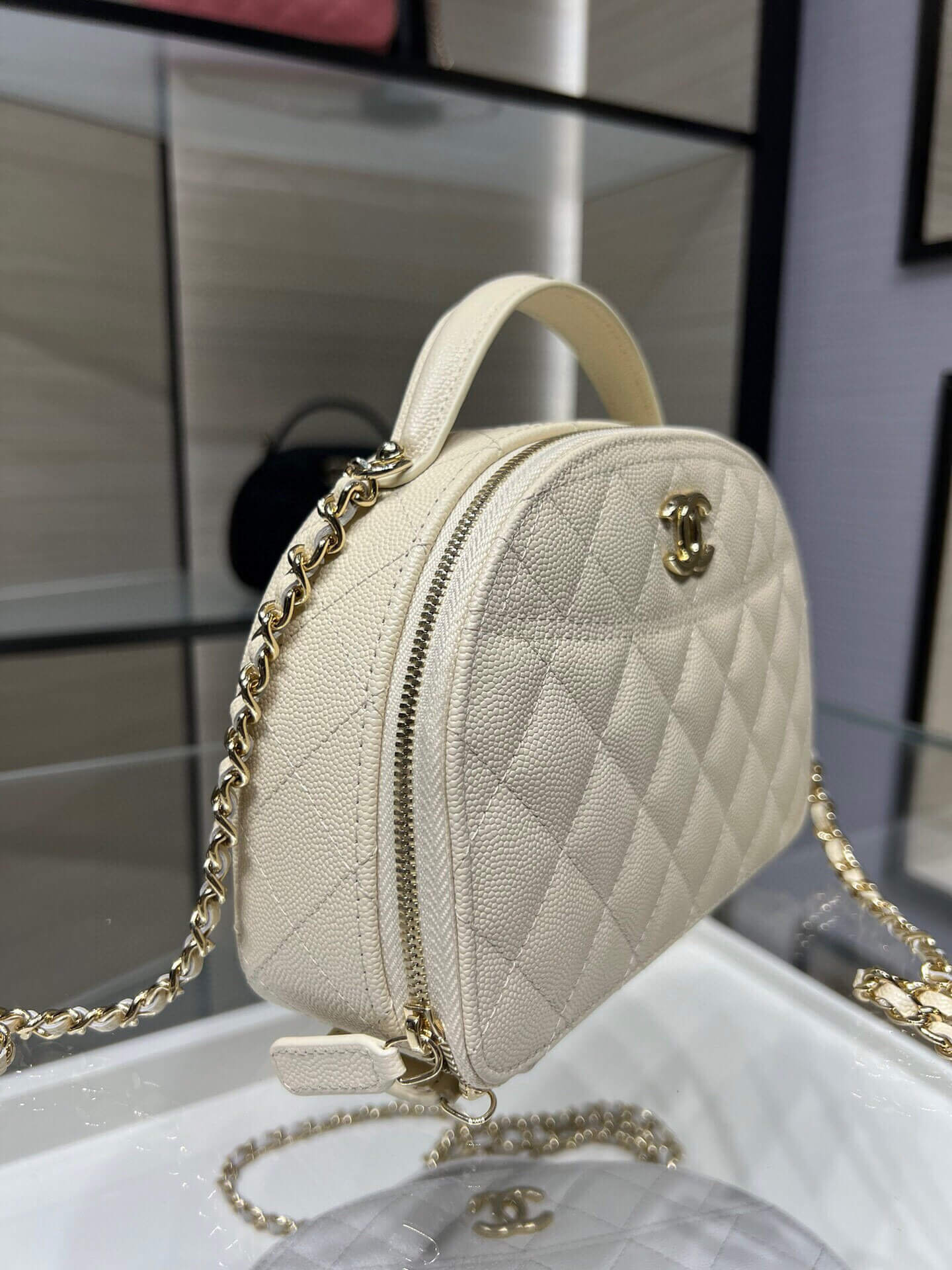 Chanel 25C Top Handle Chain Vanity Case Grained Calfskin Caviar Leather Shoulder Crossbody Handbag - Image 16