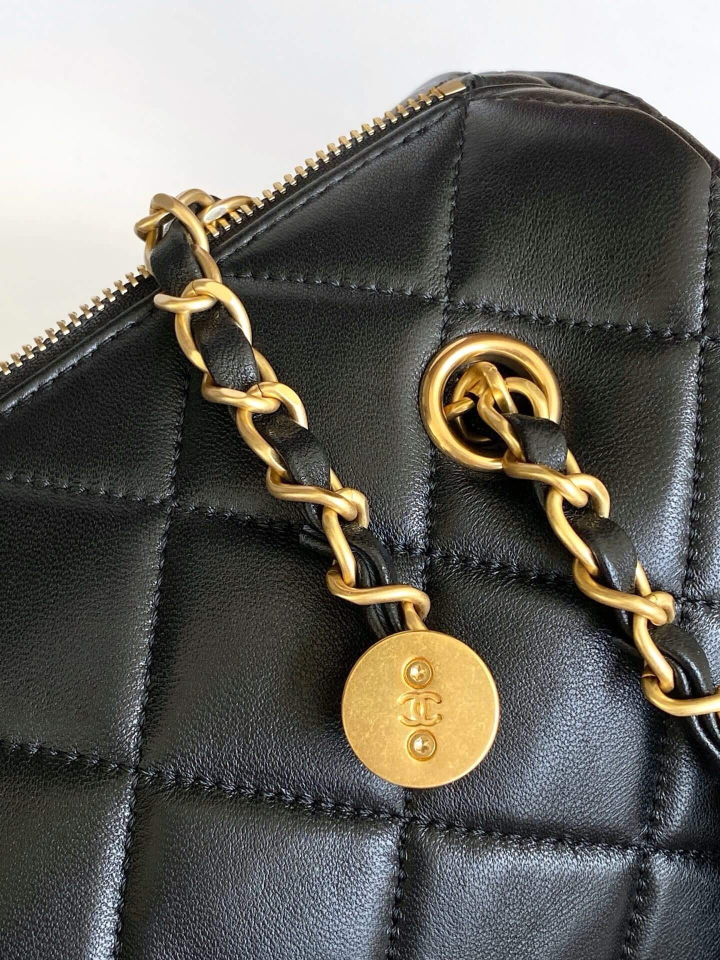 Chanel 25K Bowling Lambskin leather Shoulder Crossbody Bag - Image 15