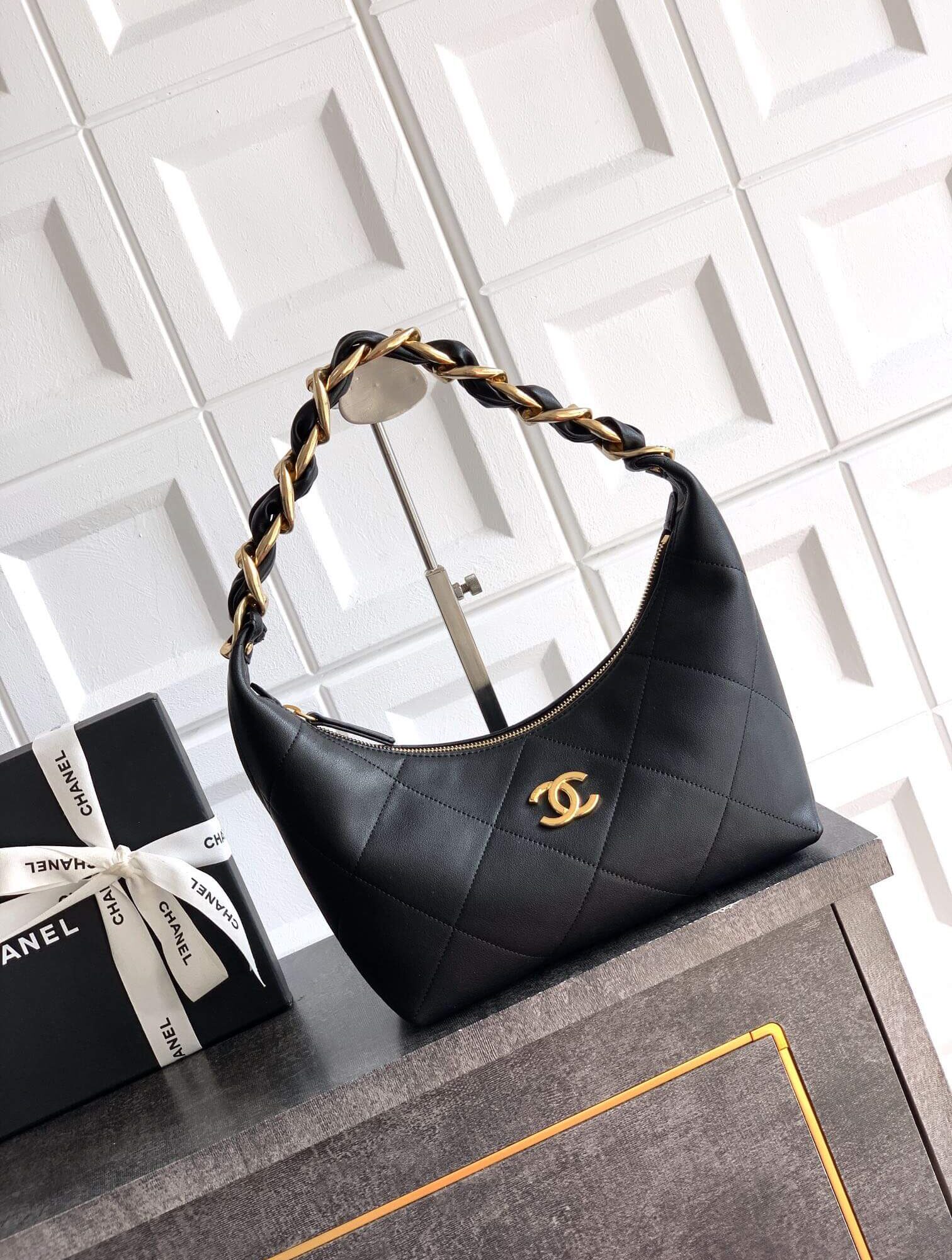 Chanel 25K Hobo Shiny Calfskin & Gold-Tone Metal Shoulder Bag