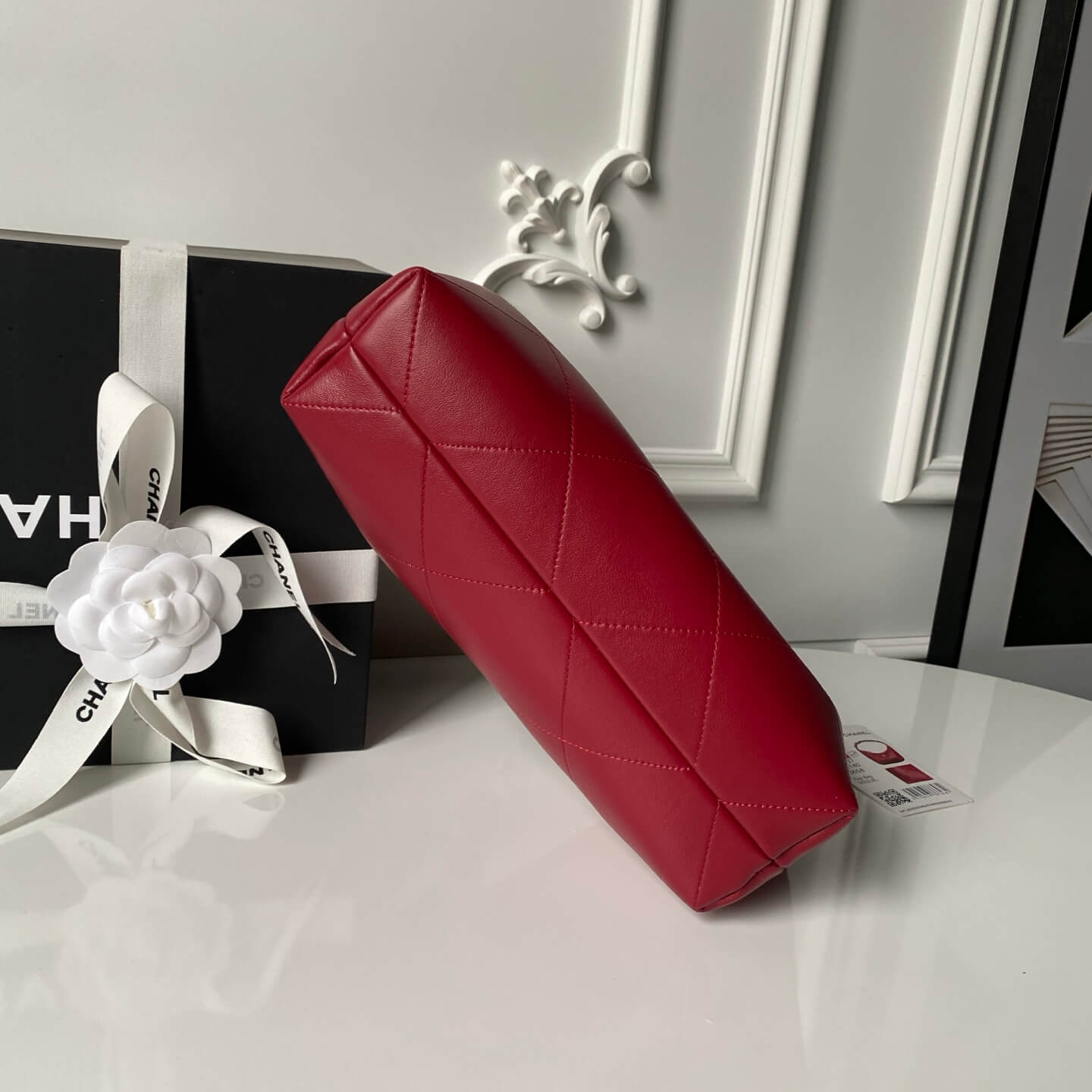 Chanel 25K Hobo Shiny Calfskin & Gold-Tone Metal Shoulder Bag - Image 26