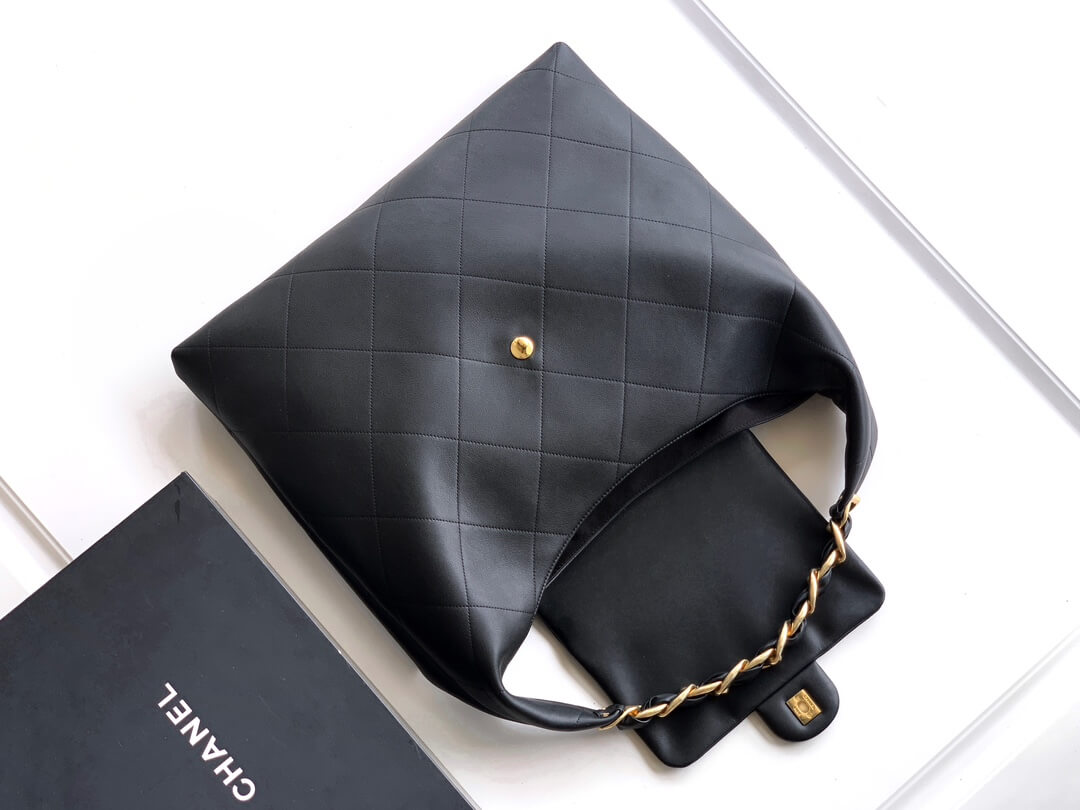 Chanel 25K Medium - Large - Maxi Hobo Shiny Calfskin & Gold-Tone Metal Shoulder Bag Black - Image 9